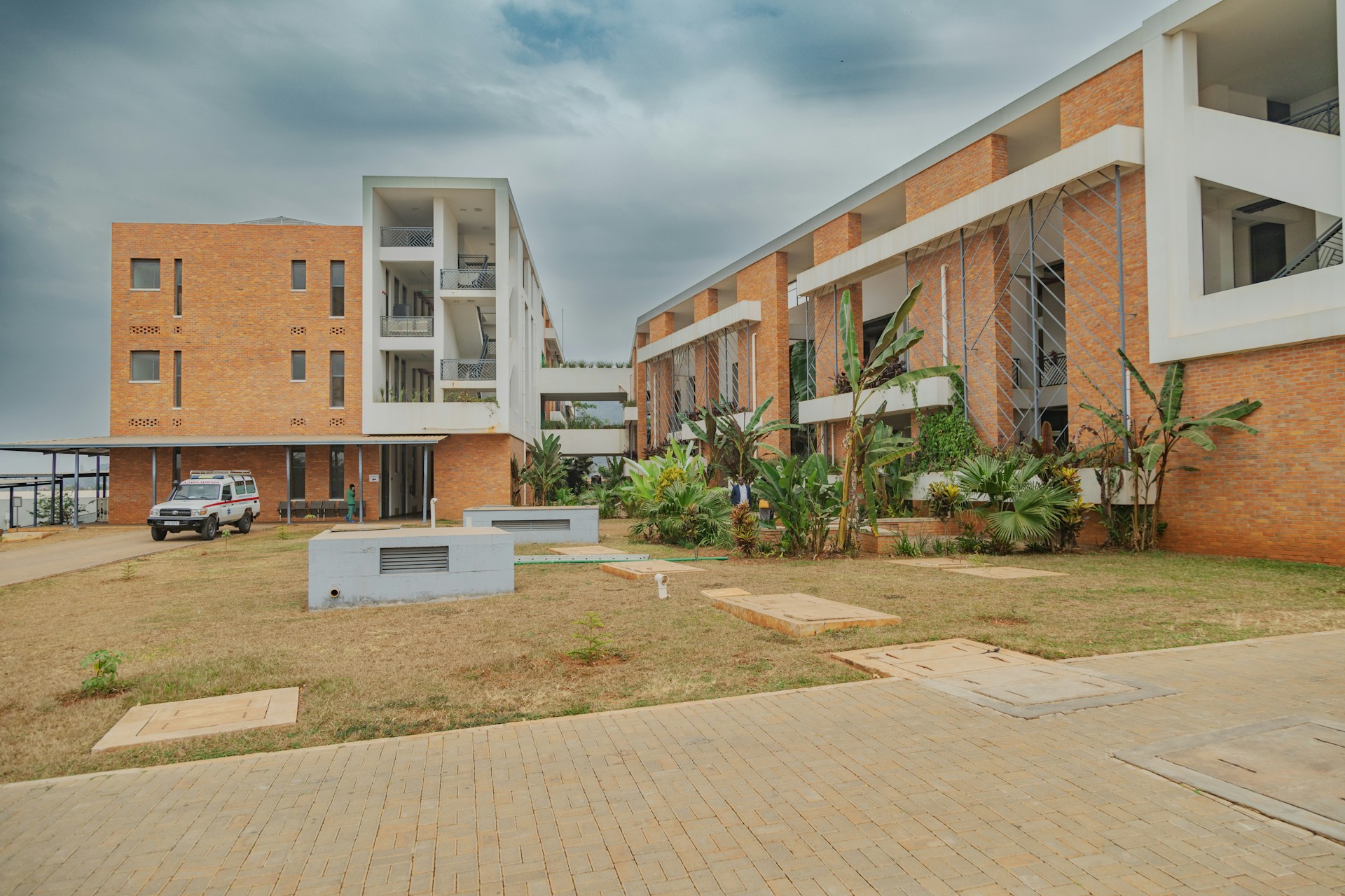 protais-benjamin-mugenzi-OYp7rGlNbYg-unsplash